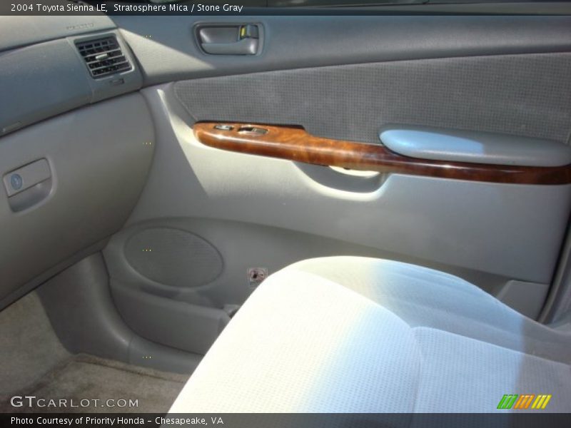Stratosphere Mica / Stone Gray 2004 Toyota Sienna LE
