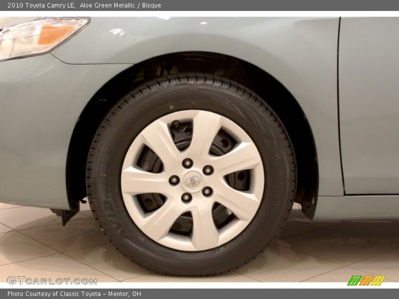 Aloe Green Metallic / Bisque 2010 Toyota Camry LE
