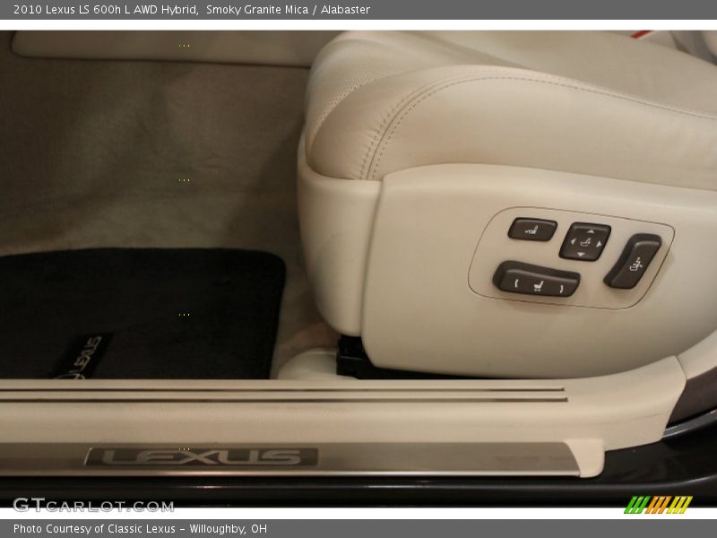 Front Seat of 2010 LS 600h L AWD Hybrid