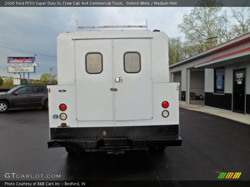 Oxford White / Medium Flint 2006 Ford F550 Super Duty XL Crew Cab 4x4 Commercial Truck