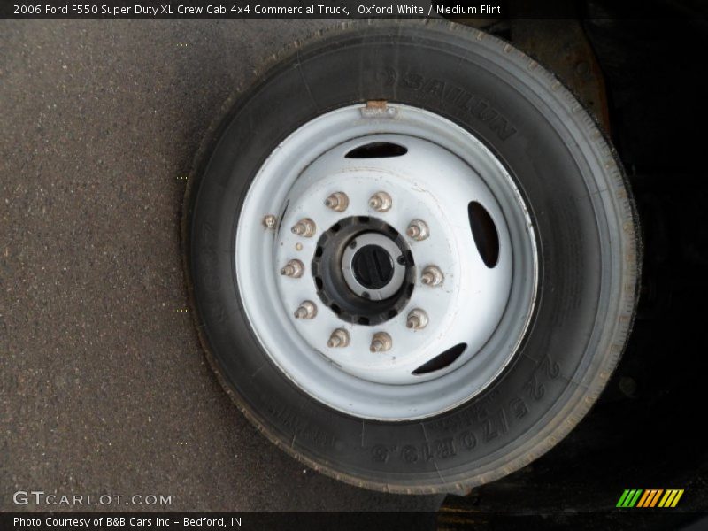 Oxford White / Medium Flint 2006 Ford F550 Super Duty XL Crew Cab 4x4 Commercial Truck