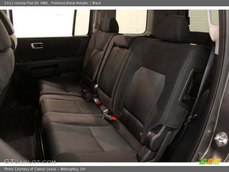 Polished Metal Metallic / Black 2011 Honda Pilot EX 4WD