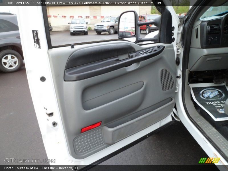 Oxford White / Medium Flint 2006 Ford F550 Super Duty XL Crew Cab 4x4 Commercial Truck