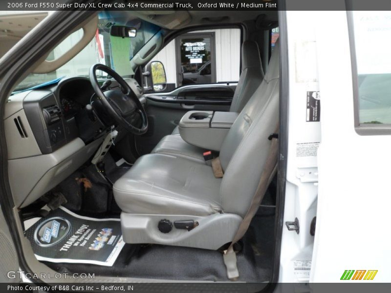 Oxford White / Medium Flint 2006 Ford F550 Super Duty XL Crew Cab 4x4 Commercial Truck