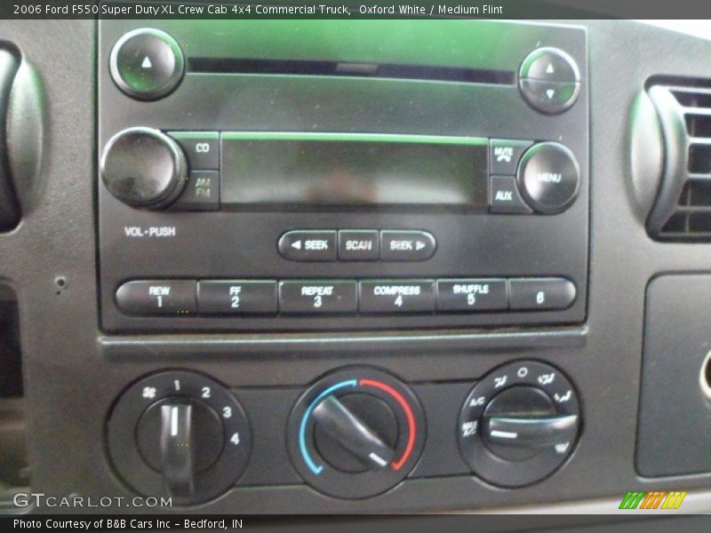 Controls of 2006 F550 Super Duty XL Crew Cab 4x4 Commercial Truck