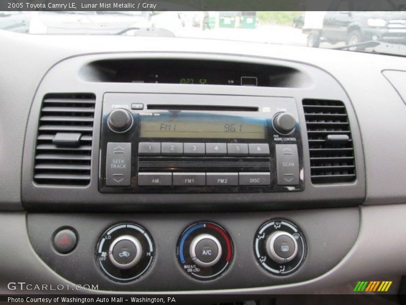 Lunar Mist Metallic / Gray 2005 Toyota Camry LE