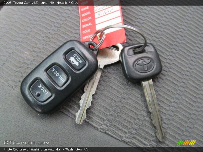 Keys of 2005 Camry LE