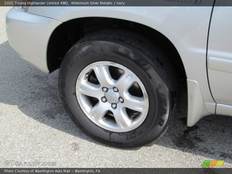Millennium Silver Metallic / Ivory 2002 Toyota Highlander Limited 4WD