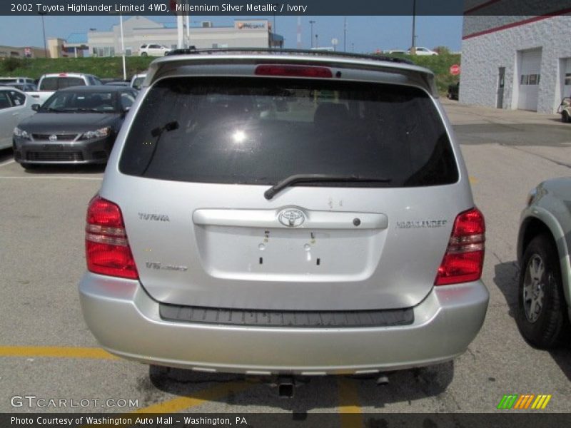 Millennium Silver Metallic / Ivory 2002 Toyota Highlander Limited 4WD