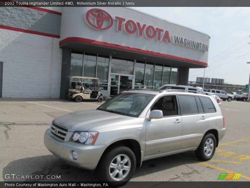 Millennium Silver Metallic / Ivory 2002 Toyota Highlander Limited 4WD