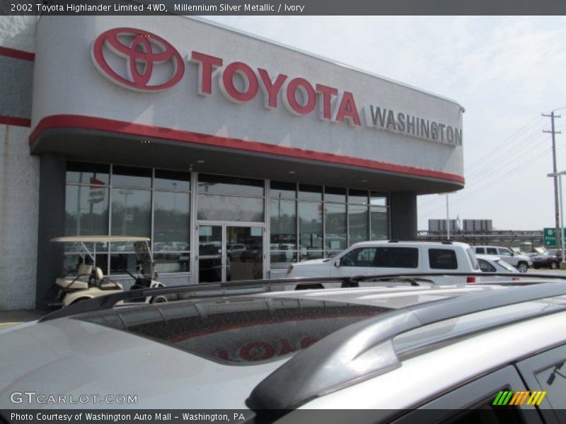 Millennium Silver Metallic / Ivory 2002 Toyota Highlander Limited 4WD