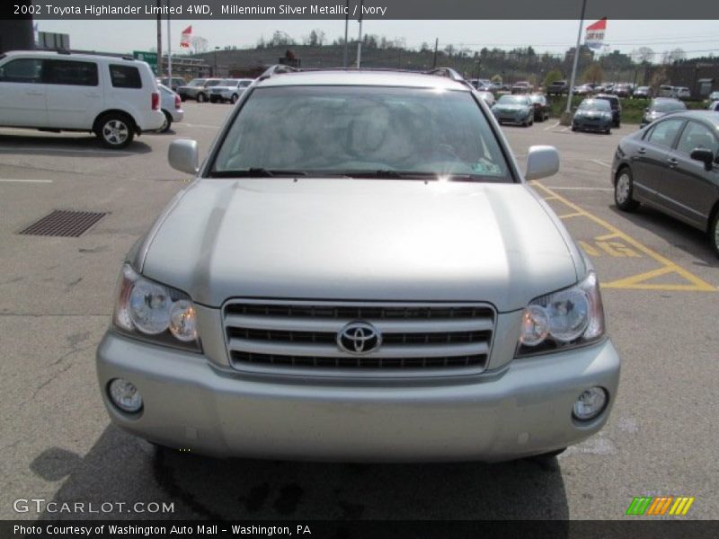Millennium Silver Metallic / Ivory 2002 Toyota Highlander Limited 4WD