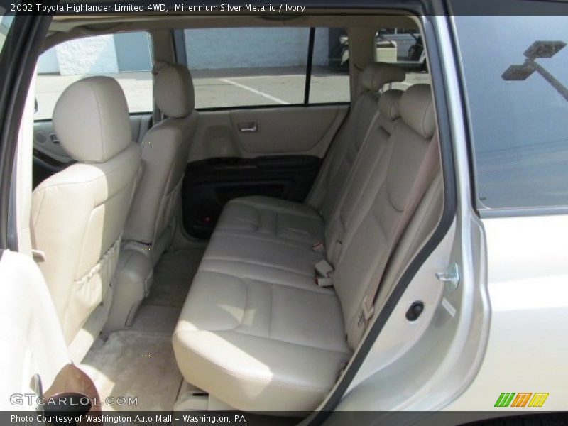 Millennium Silver Metallic / Ivory 2002 Toyota Highlander Limited 4WD