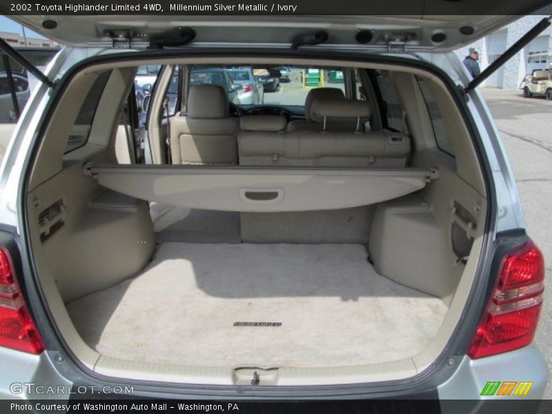 Millennium Silver Metallic / Ivory 2002 Toyota Highlander Limited 4WD