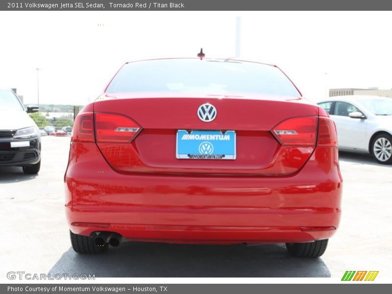 Tornado Red / Titan Black 2011 Volkswagen Jetta SEL Sedan