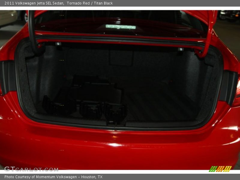 Tornado Red / Titan Black 2011 Volkswagen Jetta SEL Sedan