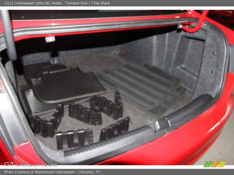 Tornado Red / Titan Black 2011 Volkswagen Jetta SEL Sedan