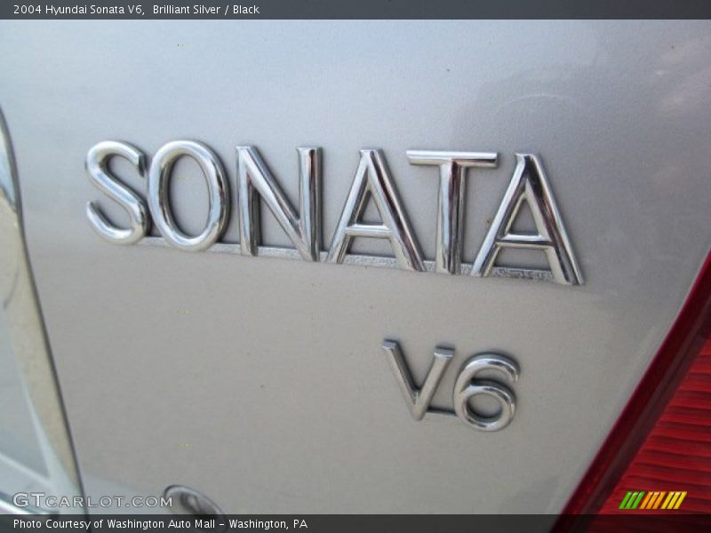 Brilliant Silver / Black 2004 Hyundai Sonata V6