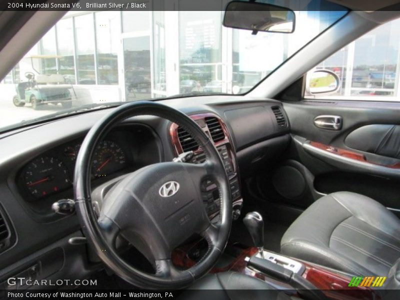 Brilliant Silver / Black 2004 Hyundai Sonata V6