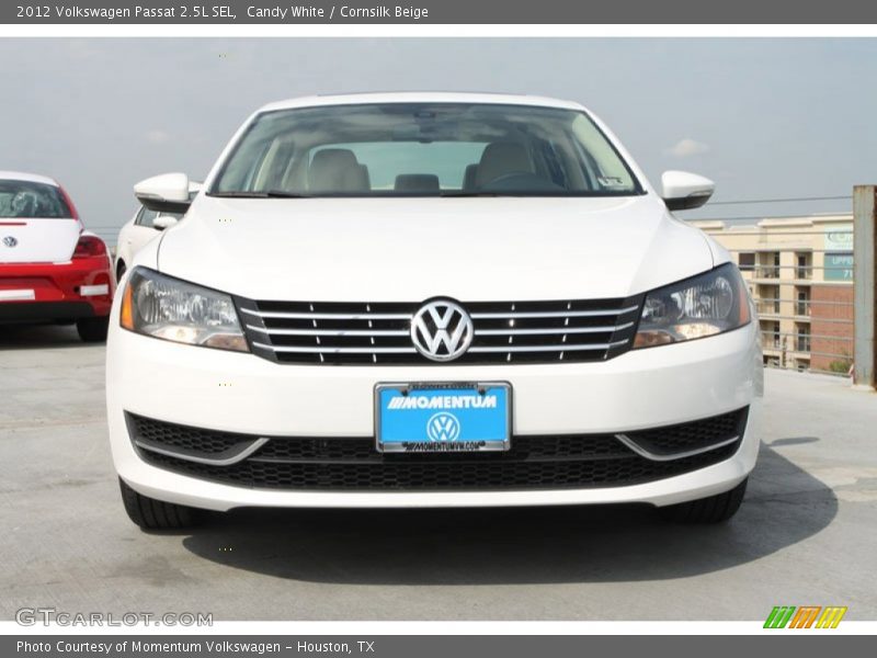 Candy White / Cornsilk Beige 2012 Volkswagen Passat 2.5L SEL
