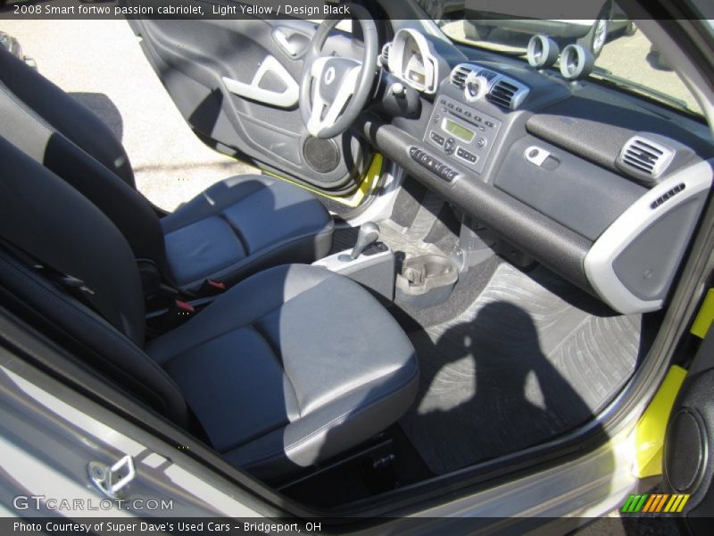 Light Yellow / Design Black 2008 Smart fortwo passion cabriolet