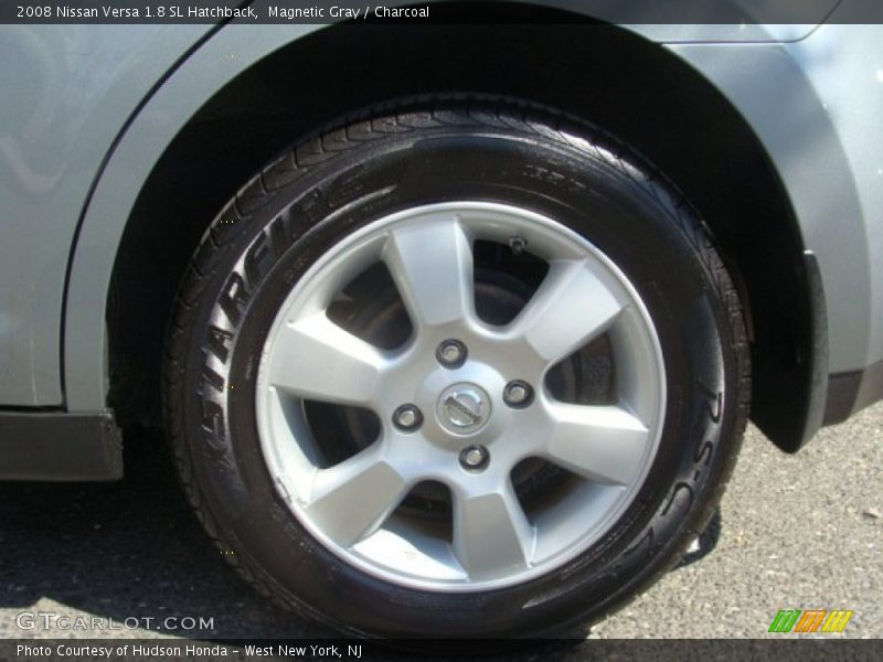 Magnetic Gray / Charcoal 2008 Nissan Versa 1.8 SL Hatchback