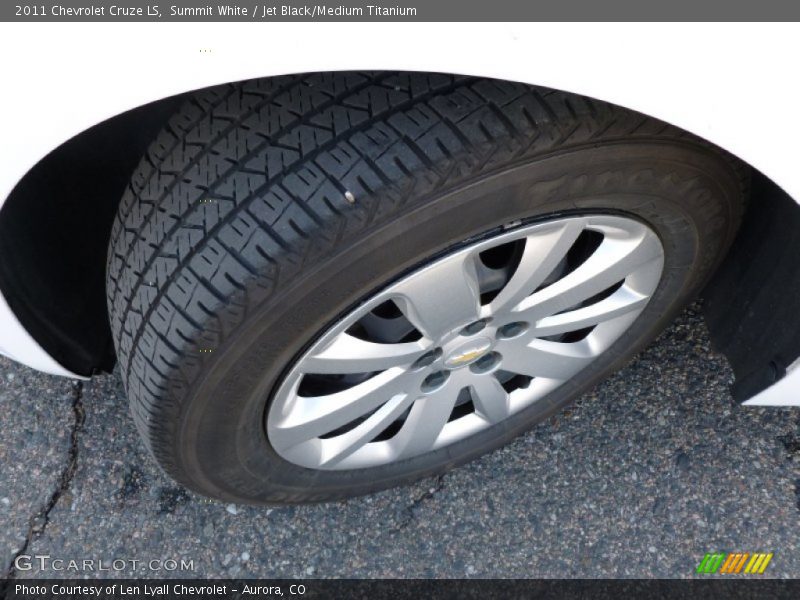 Summit White / Jet Black/Medium Titanium 2011 Chevrolet Cruze LS