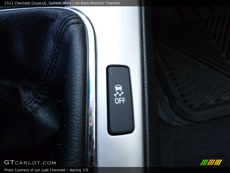 Summit White / Jet Black/Medium Titanium 2011 Chevrolet Cruze LS