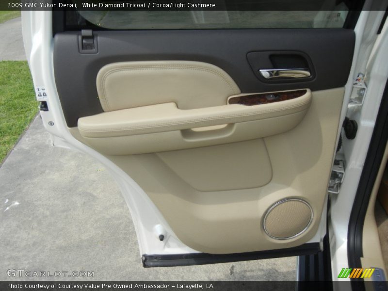 White Diamond Tricoat / Cocoa/Light Cashmere 2009 GMC Yukon Denali