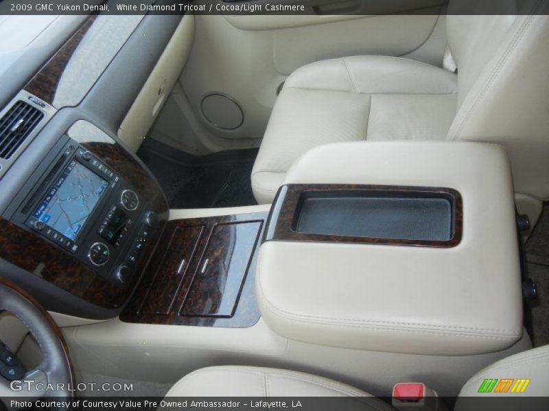 White Diamond Tricoat / Cocoa/Light Cashmere 2009 GMC Yukon Denali