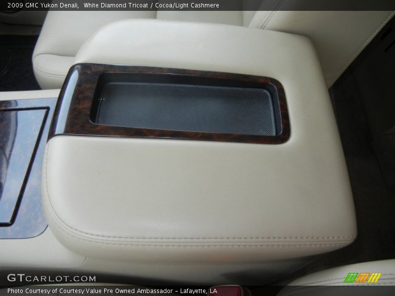 White Diamond Tricoat / Cocoa/Light Cashmere 2009 GMC Yukon Denali