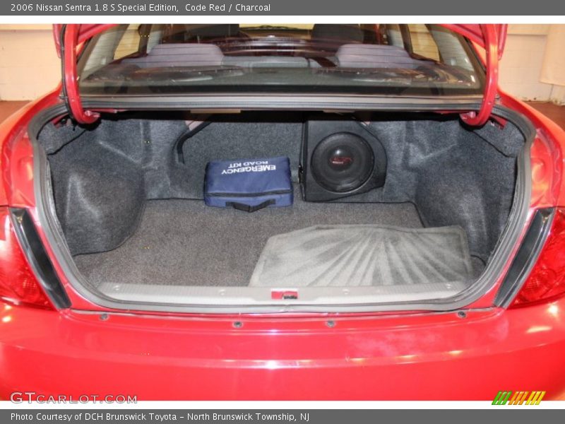 Code Red / Charcoal 2006 Nissan Sentra 1.8 S Special Edition