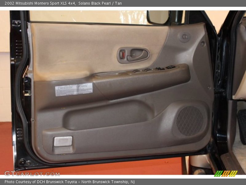 Solano Black Pearl / Tan 2002 Mitsubishi Montero Sport XLS 4x4
