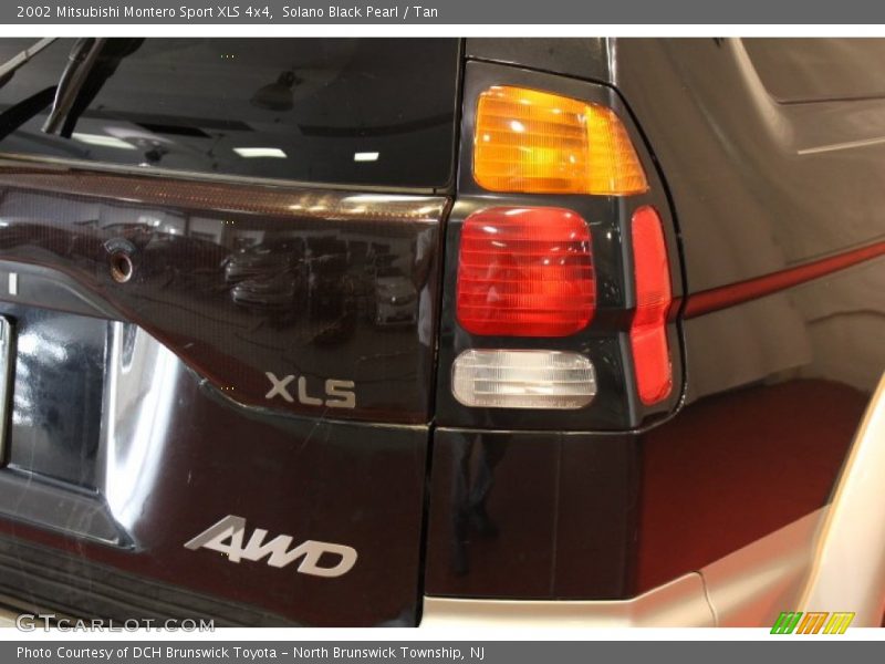 Solano Black Pearl / Tan 2002 Mitsubishi Montero Sport XLS 4x4