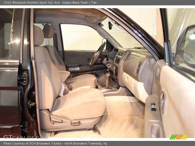 Solano Black Pearl / Tan 2002 Mitsubishi Montero Sport XLS 4x4