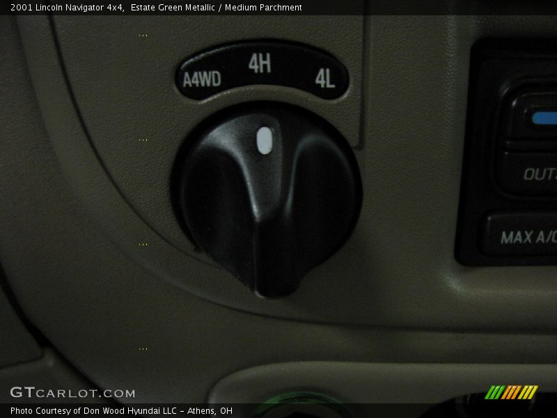 Estate Green Metallic / Medium Parchment 2001 Lincoln Navigator 4x4