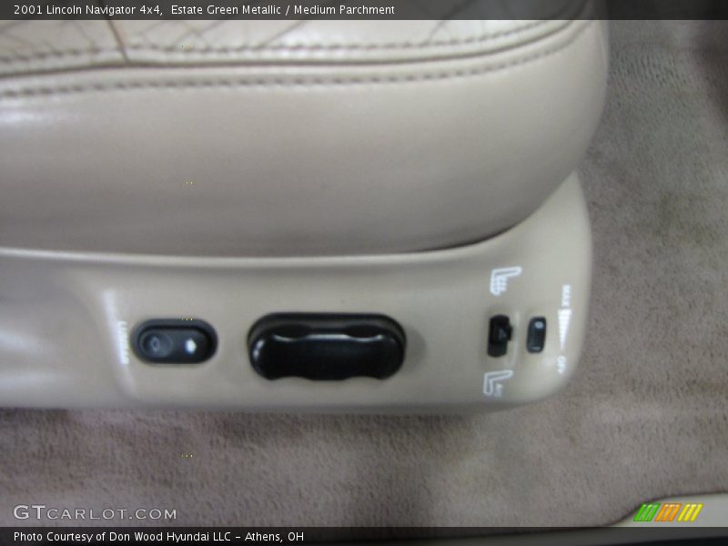 Estate Green Metallic / Medium Parchment 2001 Lincoln Navigator 4x4