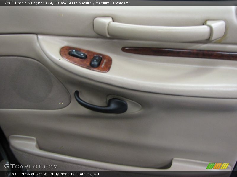 Estate Green Metallic / Medium Parchment 2001 Lincoln Navigator 4x4