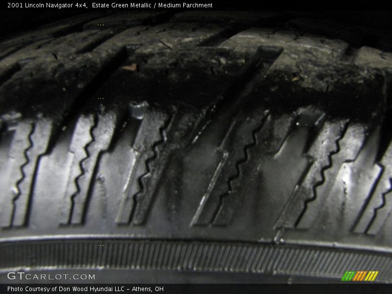 Estate Green Metallic / Medium Parchment 2001 Lincoln Navigator 4x4