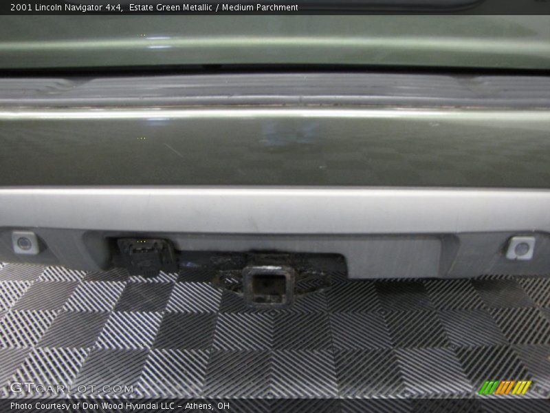 Estate Green Metallic / Medium Parchment 2001 Lincoln Navigator 4x4