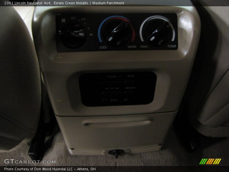 Estate Green Metallic / Medium Parchment 2001 Lincoln Navigator 4x4