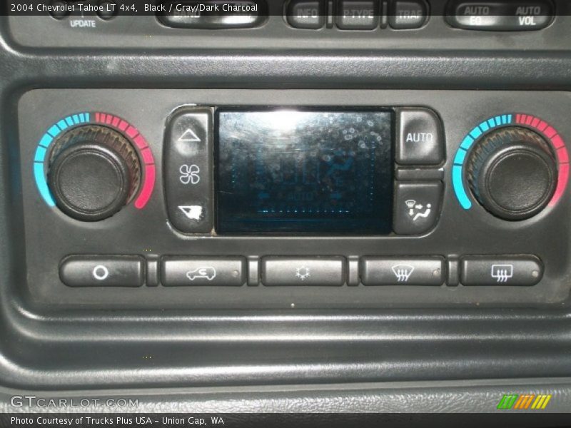 Black / Gray/Dark Charcoal 2004 Chevrolet Tahoe LT 4x4