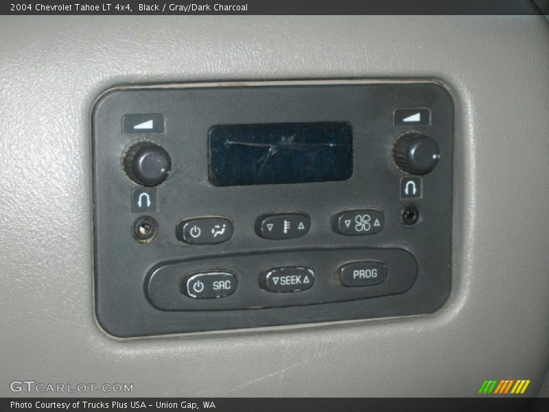 Black / Gray/Dark Charcoal 2004 Chevrolet Tahoe LT 4x4