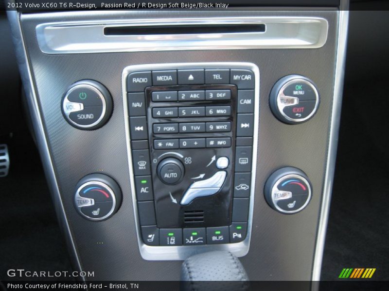 Controls of 2012 XC60 T6 R-Design