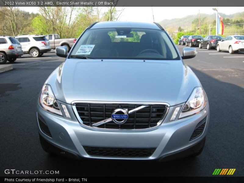 Electric Silver Metallic / Off Black 2012 Volvo XC60 3.2 AWD