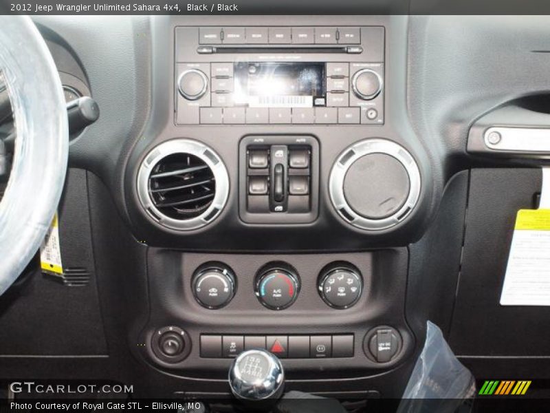 Black / Black 2012 Jeep Wrangler Unlimited Sahara 4x4