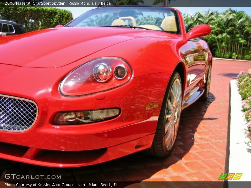 Rosso Mondiale / Beige 2006 Maserati GranSport Spyder