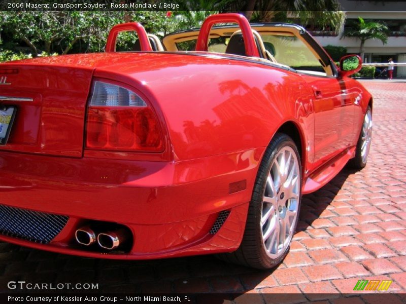 Rosso Mondiale / Beige 2006 Maserati GranSport Spyder