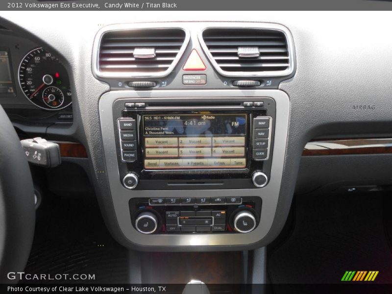 Candy White / Titan Black 2012 Volkswagen Eos Executive