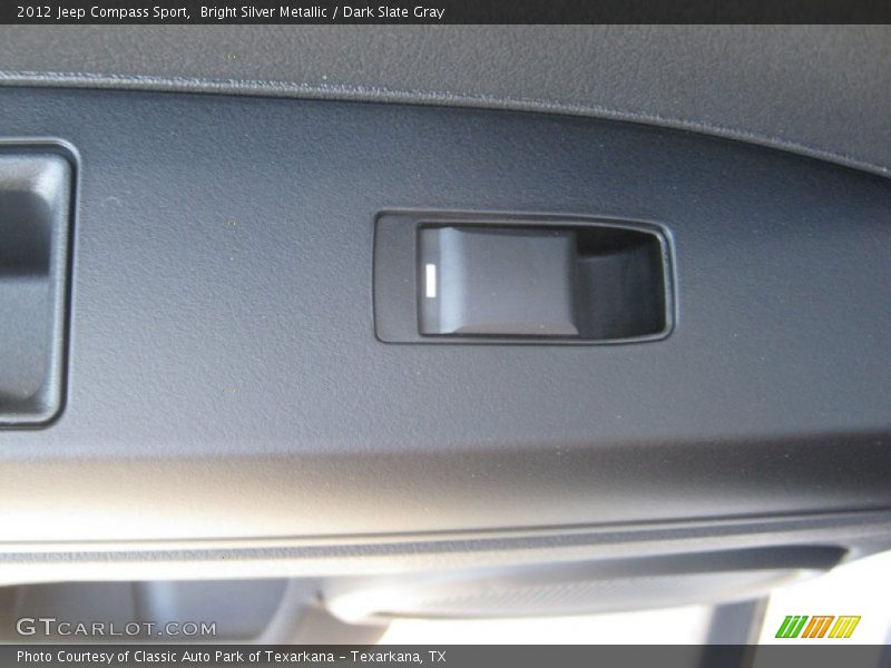 Bright Silver Metallic / Dark Slate Gray 2012 Jeep Compass Sport